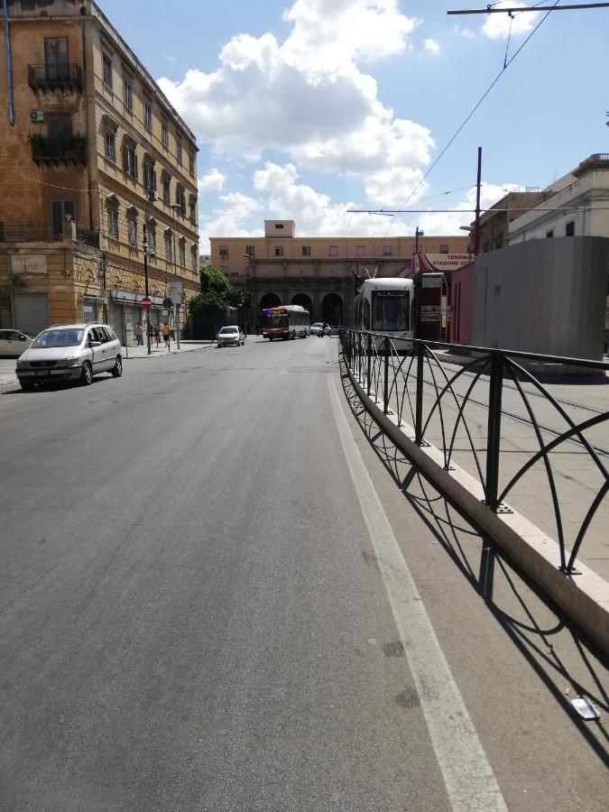 Il Posto Giusto Station Rooms Palermo Exterior photo