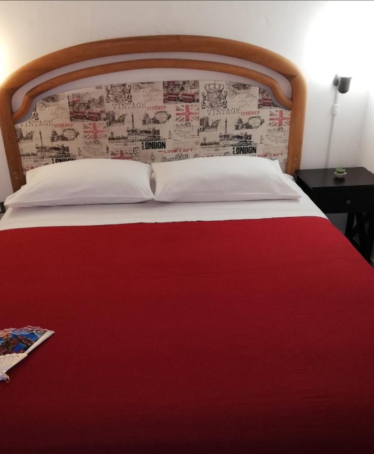 Il Posto Giusto Station Rooms Palermo Exterior photo